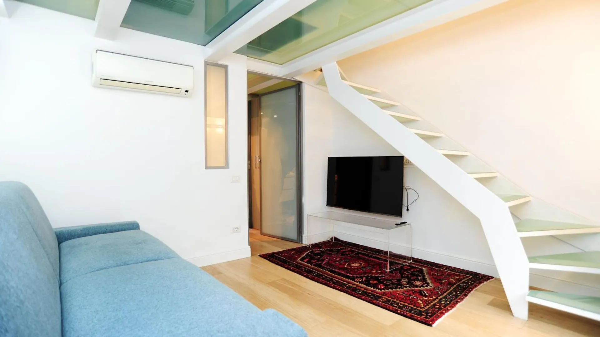 Giovio Duplex Apartment Milan Italy