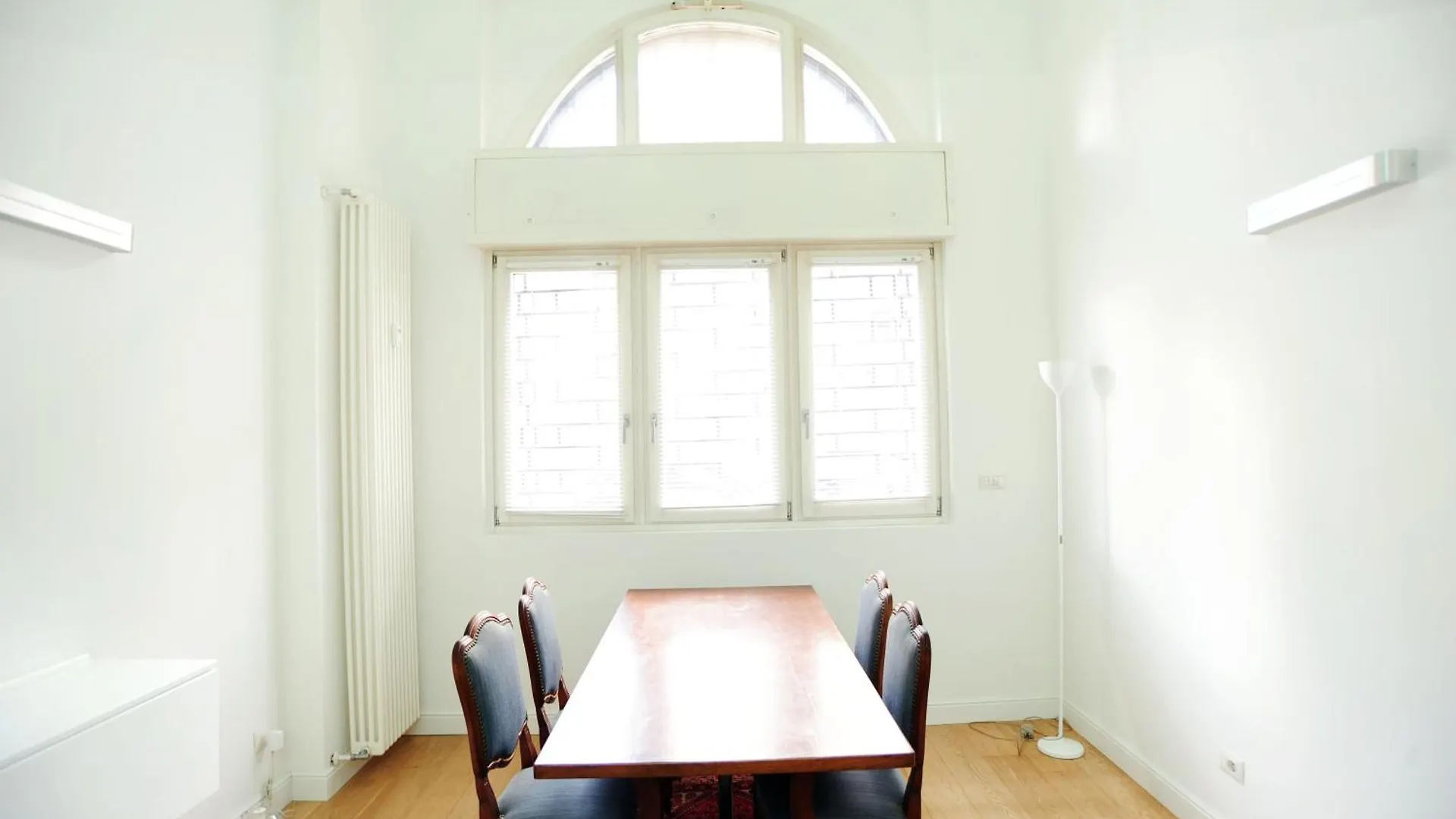 Giovio Duplex Apartment Milan 0*,
