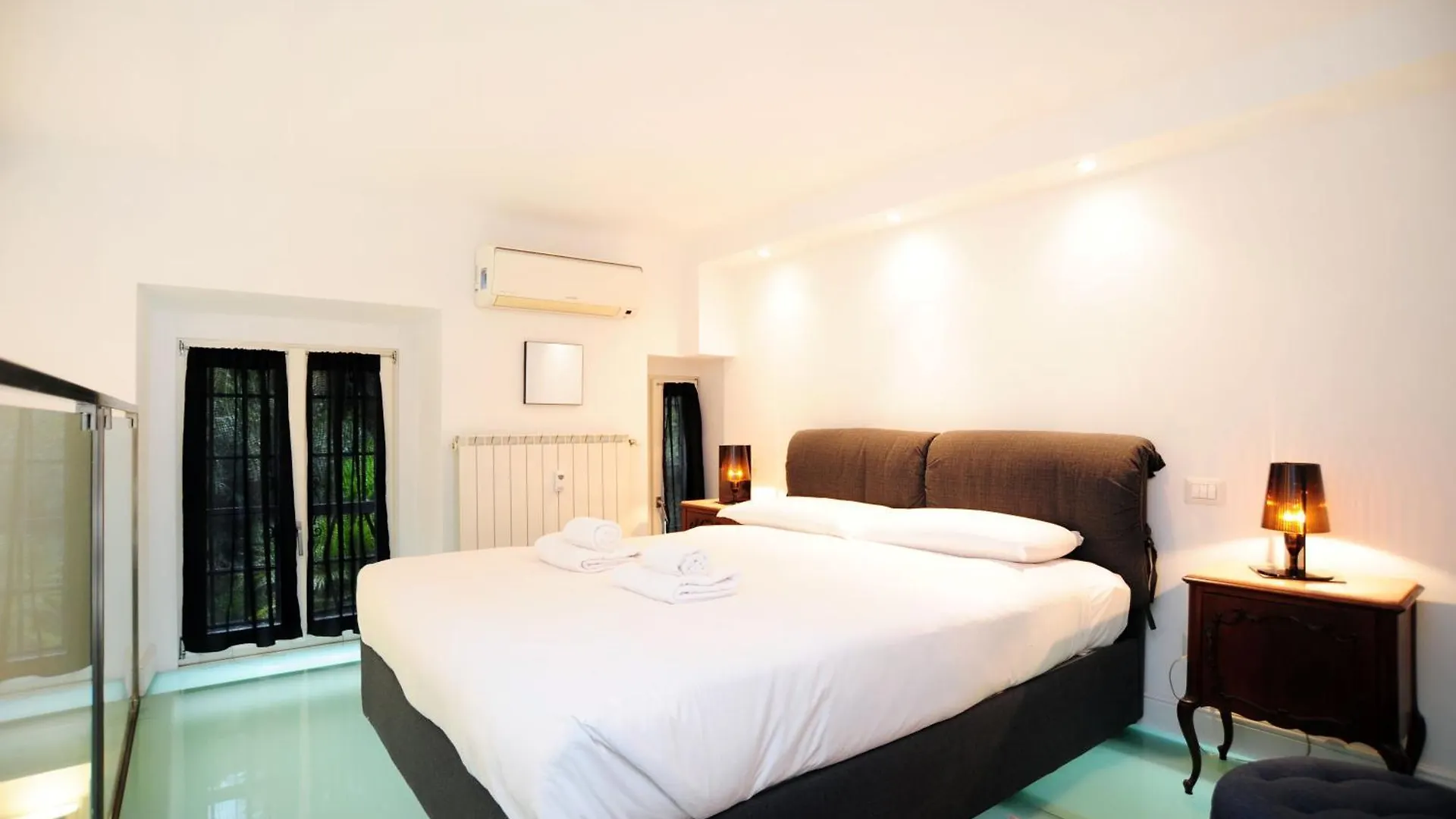 Giovio Duplex Apartment Milan