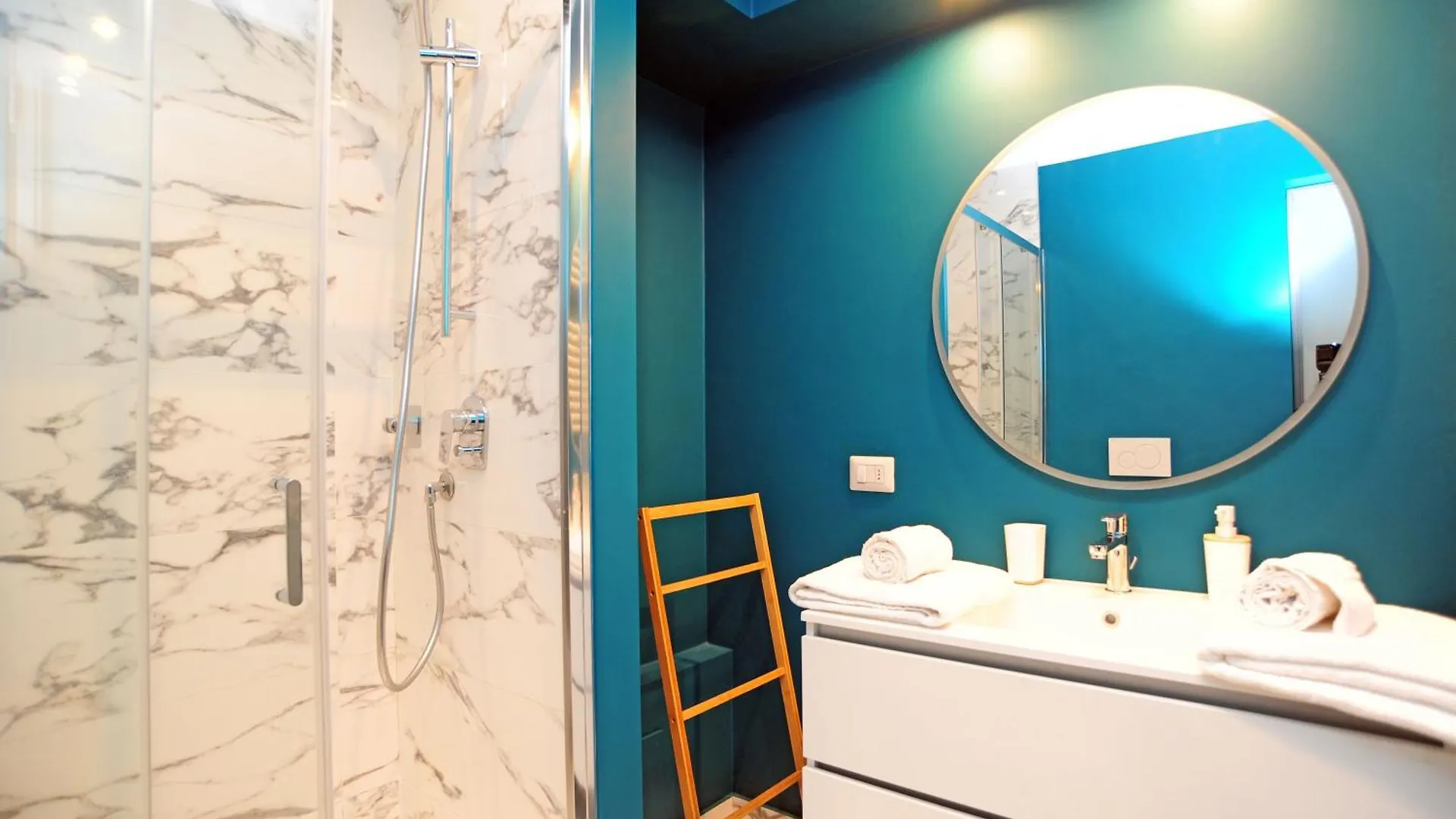 Giovio Duplex Apartment Milan