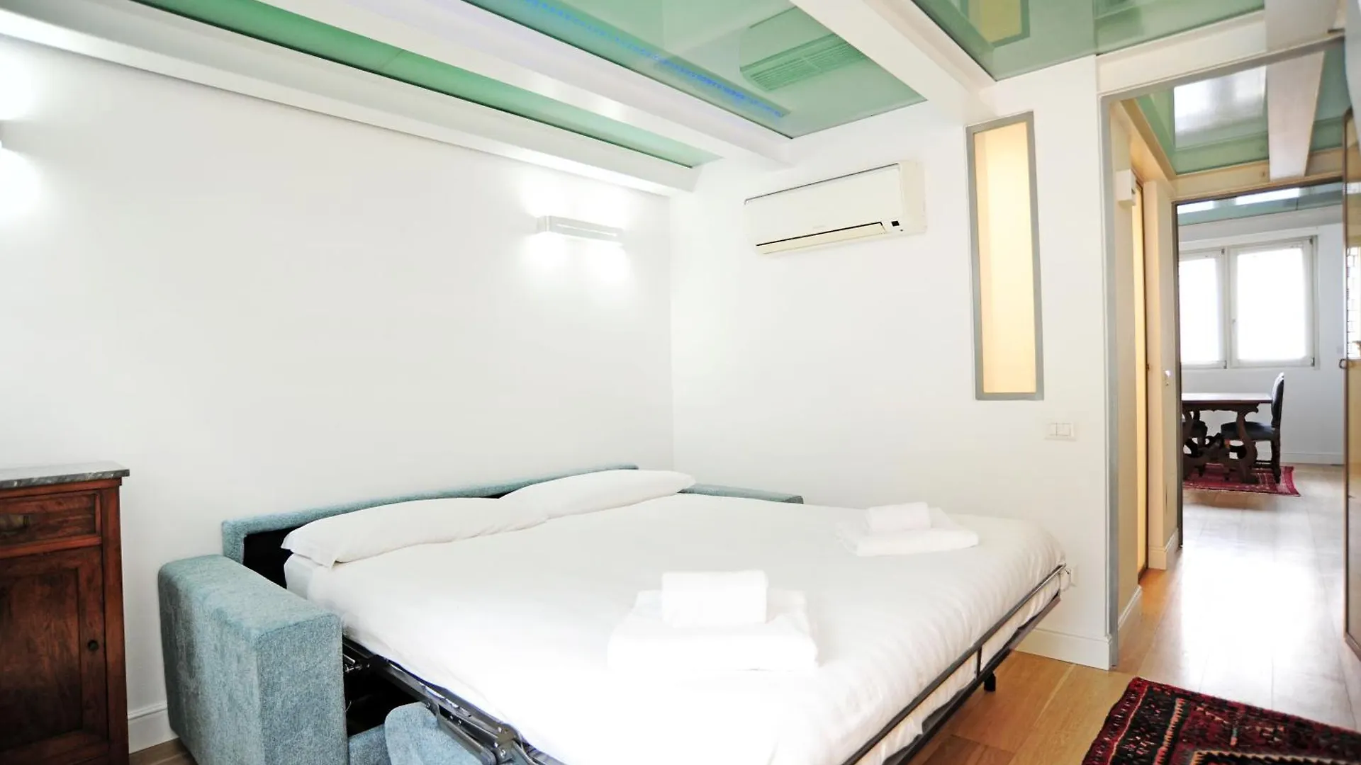 Giovio Duplex Apartment Milan