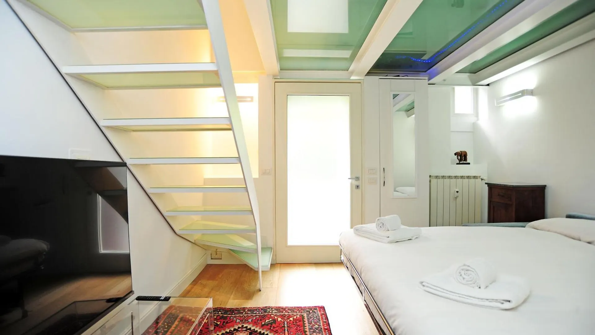 Giovio Duplex Apartment Milan 0*,