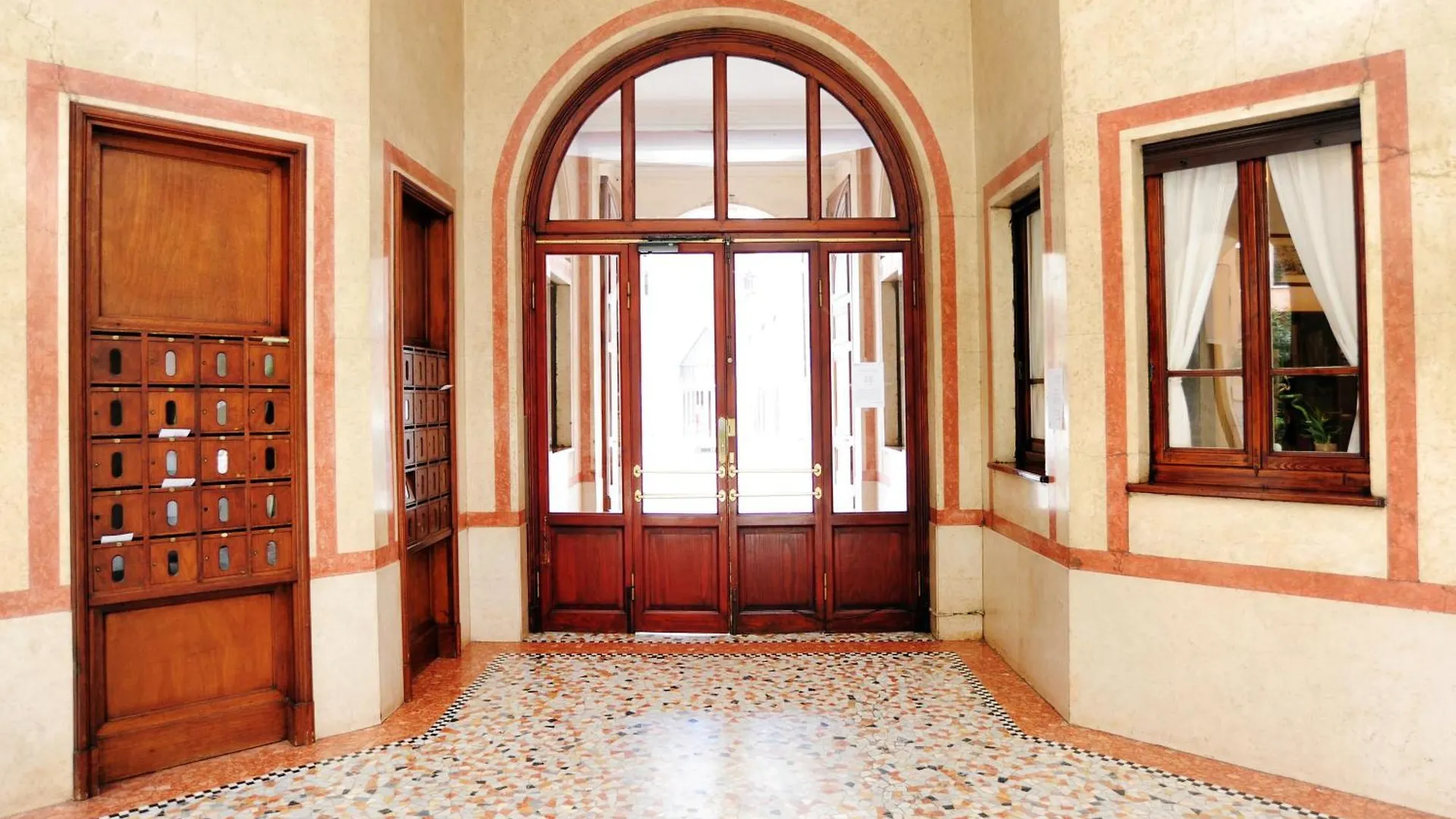 Giovio Duplex Apartment Milan
