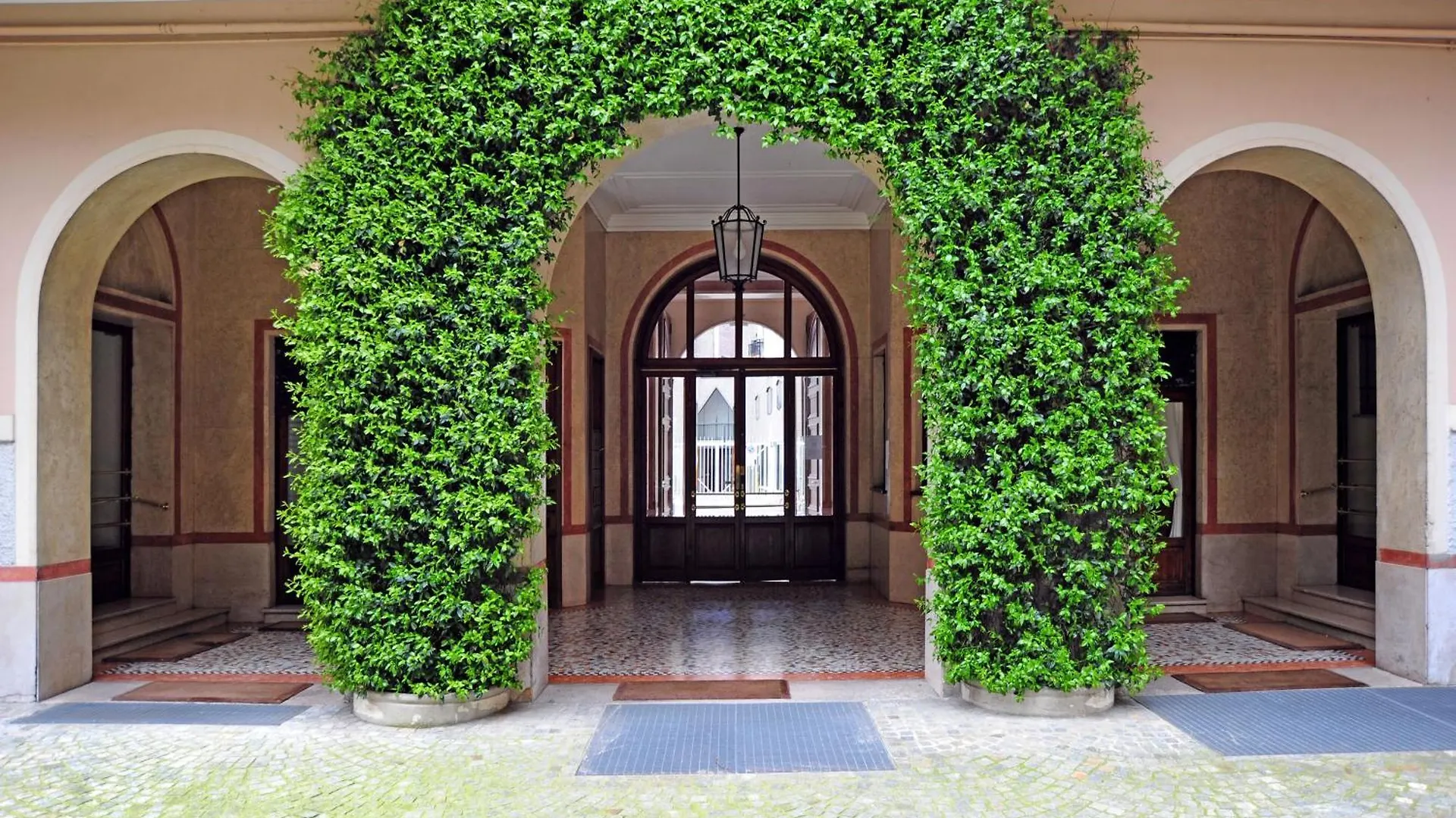 Giovio Duplex Apartment Milan Italy
